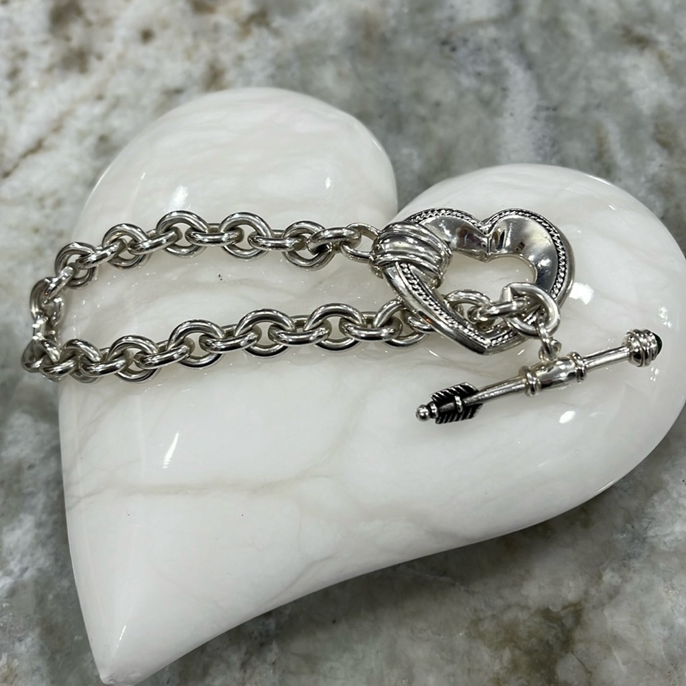 Sterling Silver Rolo link Bracelet with Heart and Arrow toggle 7”